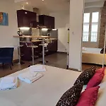 De 25m2 - Extra Centre - A 5 Min A Pied Des Plages - Commerces Et Restaurants Sur Place - Clim - Wifi - Exceptionnel Apartamento