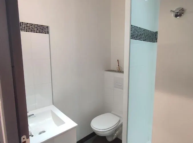 De 25m2 - Extra Centre - A 5 Min A Pied Des Plages - Commerces Et Restaurants Sur Place - Clim - Wifi - Exceptionnel 아파트