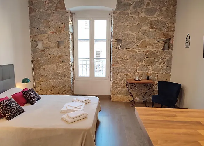 De 25m2 - Extra Centre - A 5 Min A Pied Des Plages - Commerces Et Restaurants Sur Place - Clim - Wifi - Exceptionnel 아파트