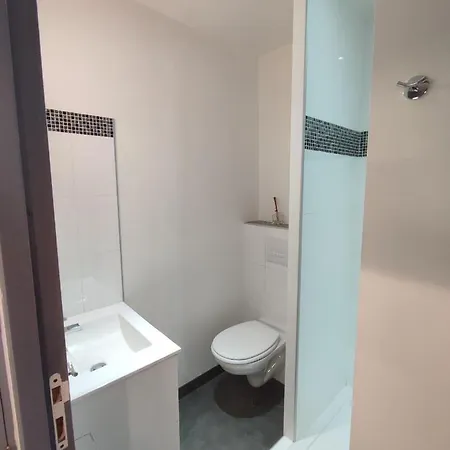 De 25m2 - Extra Centre - A 5 Min A Pied Des Plages - Commerces Et Restaurants Sur Place - Clim - Wifi - Exceptionnel Апартаменти