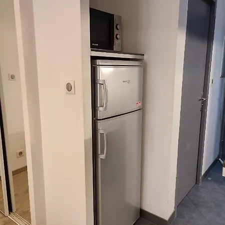 De 25m2 - Extra Centre - A 5 Min A Pied Des Plages - Commerces Et Restaurants Sur Place - Clim - Wifi - Exceptionnel Апартаменти *
