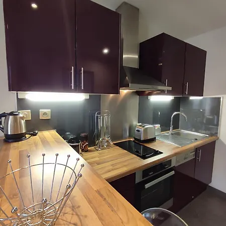 Apartment De 25m2 - Extra Centre - A 5 Min A Pied Des Plages - Commerces Et Restaurants Sur Place - Clim - Wifi - Exceptionnel