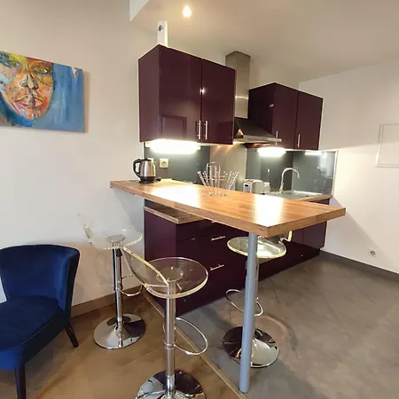 De 25m2 - Extra Centre - A 5 Min A Pied Des Plages - Commerces Et Restaurants Sur Place - Clim - Wifi - Exceptionnel * Аяччо