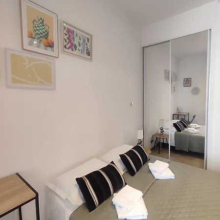 De 25m2 - Extra Centre - A 5 Min A Pied Des Plages - Commerces Et Restaurants Sur Place - Clim - Wifi - Exceptionnel Апартаменти *