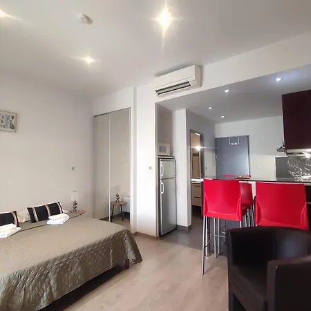 De 25m2 - Extra Centre - A 5 Min A Pied Des Plages - Commerces Et Restaurants Sur Place - Clim - Wifi - Exceptionnel * Аяччо