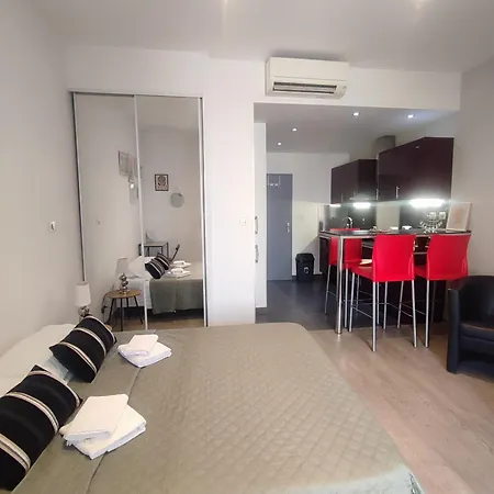 De 25m2 - Extra Centre - A 5 Min A Pied Des Plages - Commerces Et Restaurants Sur Place - Clim - Wifi - Exceptionnel Апартаменти Аяччо
