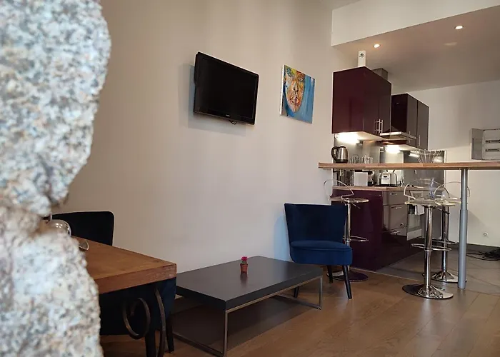 De 25m2 - Extra Centre - A 5 Min A Pied Des Plages - Commerces Et Restaurants Sur Place - Clim - Wifi - Exceptionnel Apartment